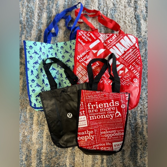 Lot of 4 Lululemon Reuseable Shopper Tote Lunch Gift Bags Variety of Sizes - Picture 1 of 2